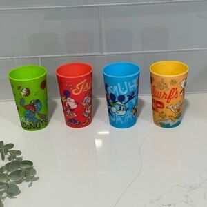 Rare Disney Aulani Plastic Cups Hologram Lenticular Set of 4 - Mickey Minnie